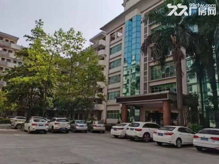 增城区新塘荔新路厂房2楼2800㎡3楼2000㎡精装修2部两吨货梯2部客梯